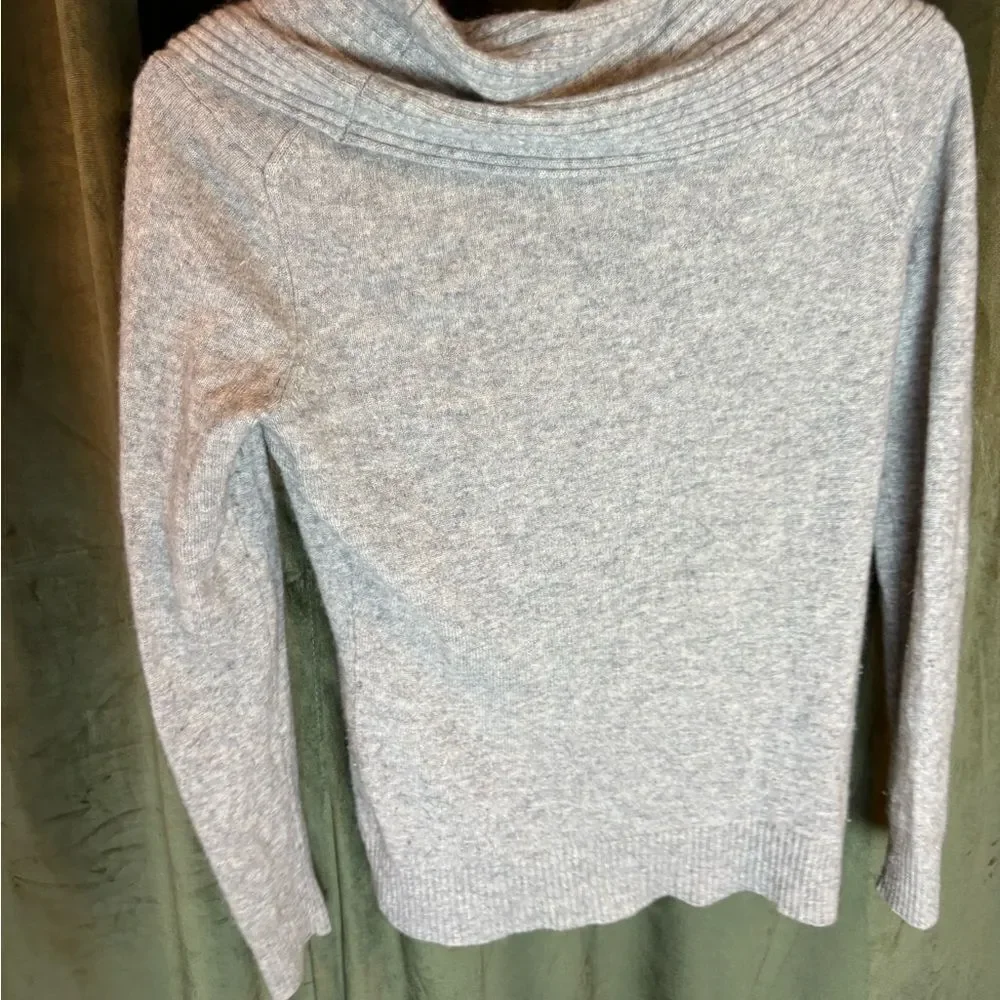100% Cashmere Women's Sweater